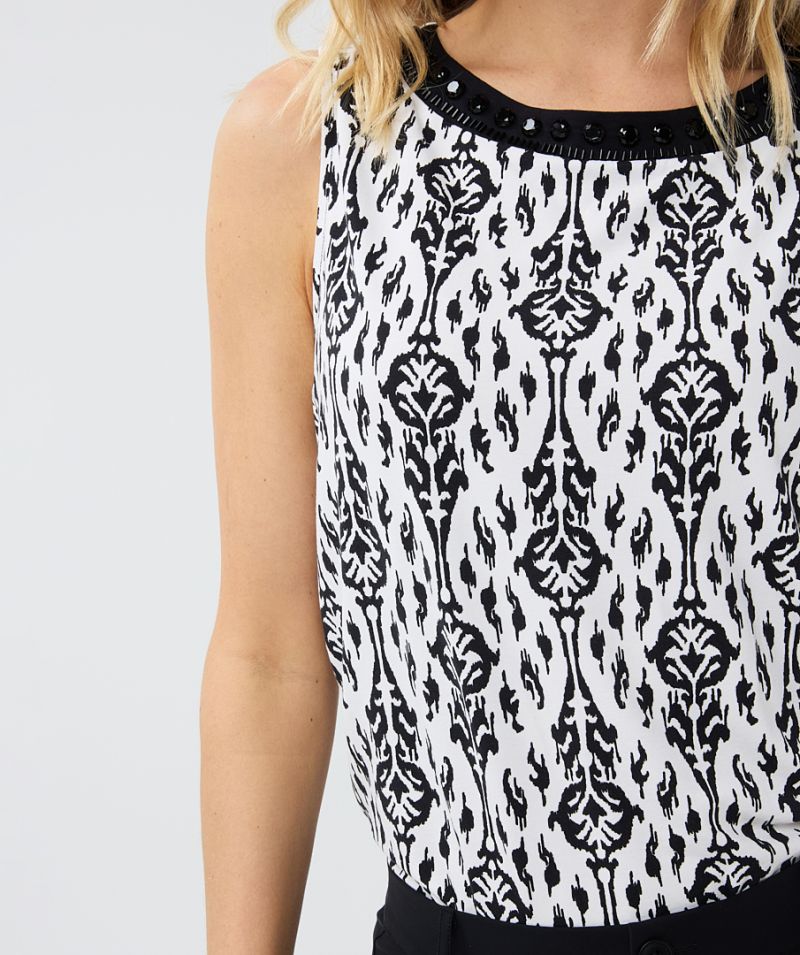 HS24.30234 Mouwloze Top met Ikat Print - Wit/Zwart