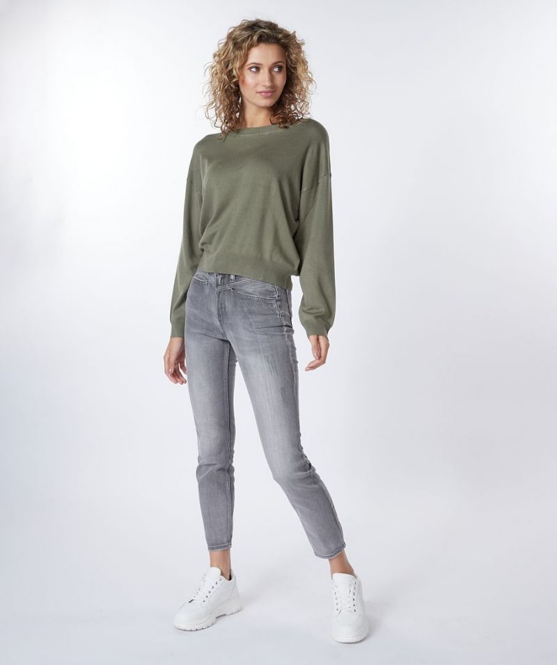 F22.07507 Basic Boxy Sweater - Leaf Green