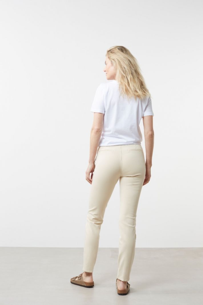 01-301007 Chino Broek - Tapoica Sand