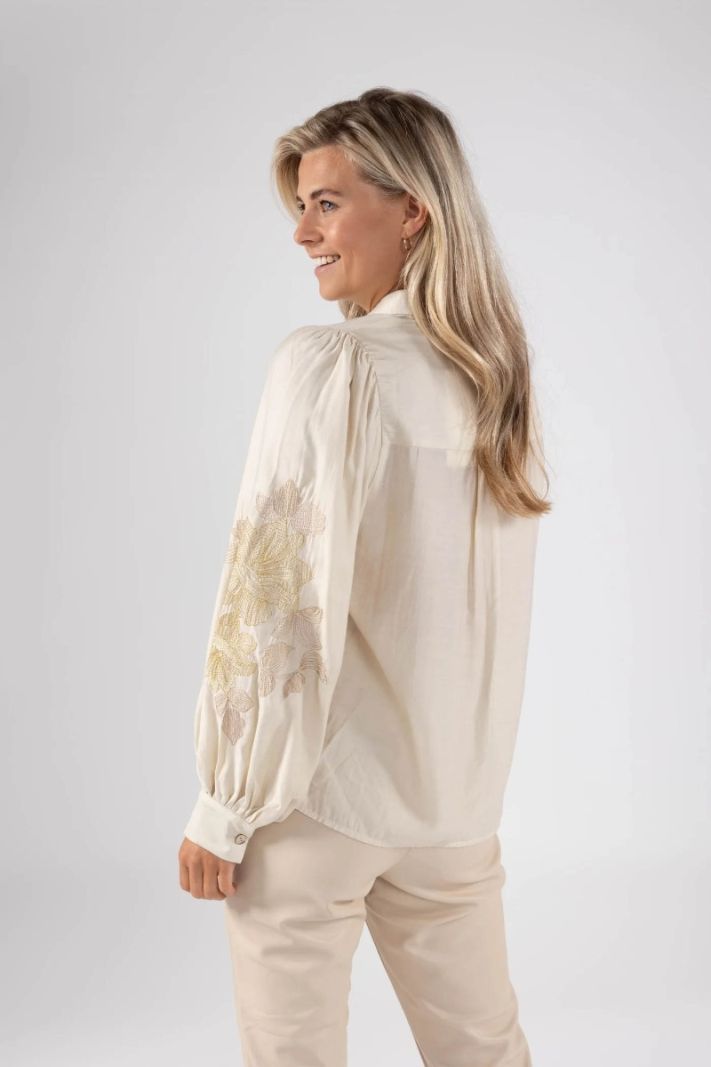 FW240410 Milanova Blouse - Off White/Gold