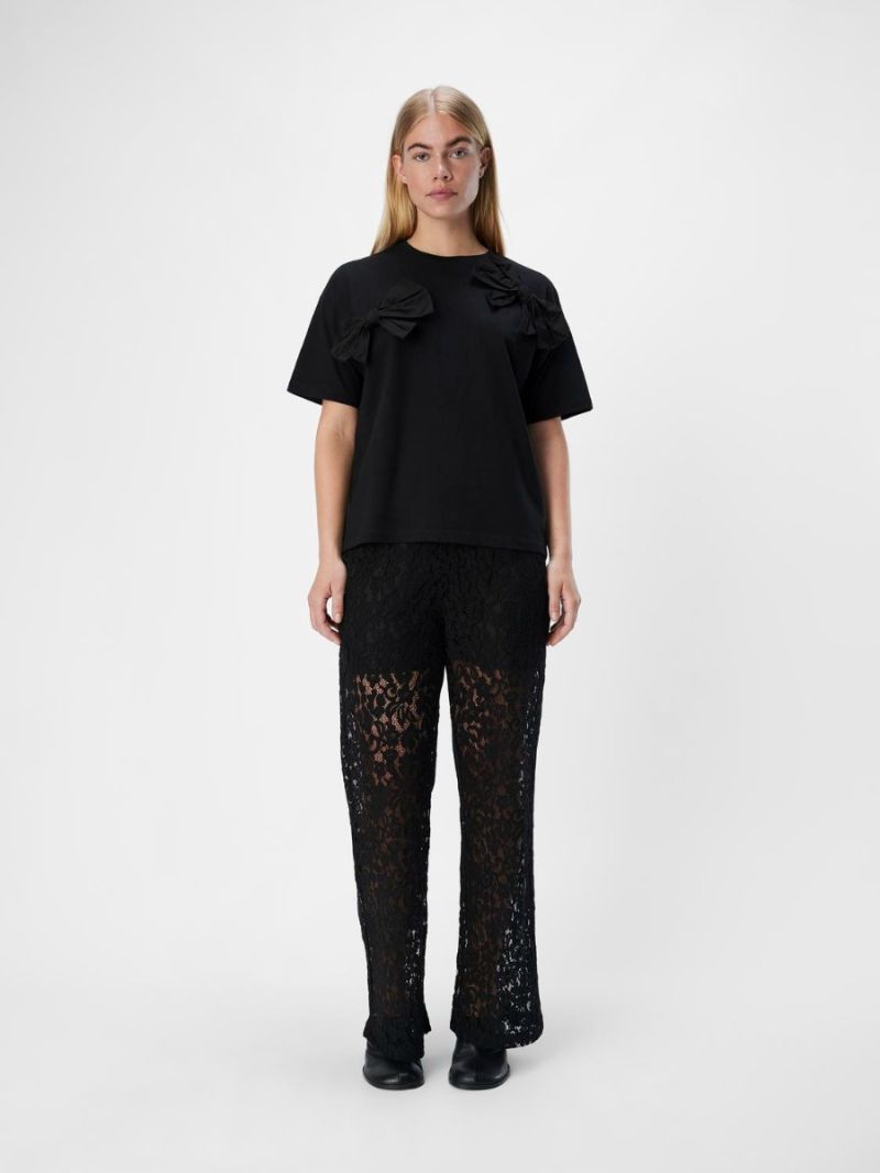 23045828 Objklara T-Shirt met Strikdetails - Zwart